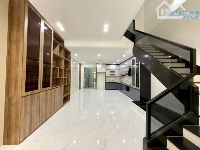 Nhà mới hoàn thiện 100% hoàn công - 1