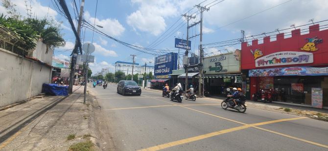 Mặt tiền Lê Văn Khương, 10m x 36m, có mặt hẻm sau, Thới An, Quận 12, hơn 41 tỷ - 1
