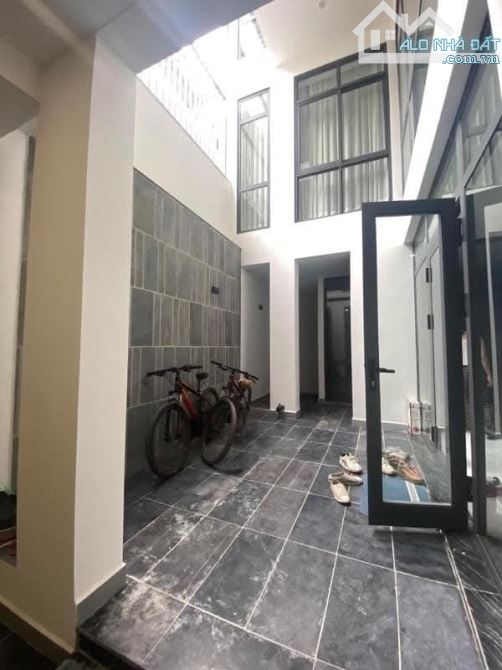 🌟 Bán Biệt Thự Lô Góc Mặt Ngõ Hoàng Cầu, Đống Đa - 100m² - 5 Tầng - MT 18m - Giá 55 tỷ - 1