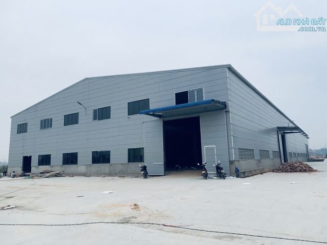 Cho thuê 1400m2 PCCC tự động gần cầu phùng - 1