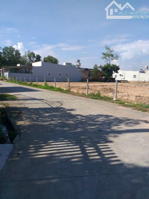 Ngộp NH BÁN RẺ ĐẤT Phú Thạnh Nhơn Trạch, xe tải, 12ty/2700m, SR chính chủ. GỌI NGAY 24/24H - 1