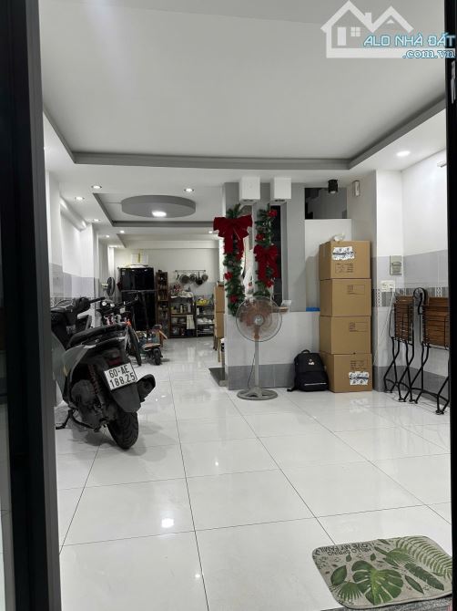 Ngộp Cần Bán Gấp Nhà HXT 6m Đường Lê Văn Quới Bình Tân DT khủng 4.1mx12m 4 Tầng chỉ 4 Tỷ - 1