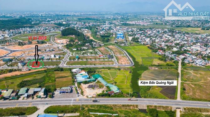 Bán biệt thự Khu dân cư 577 Sơn Tịnh hướng Tây Bắc, 300m2 vuông vứt, giá 2780 triệu