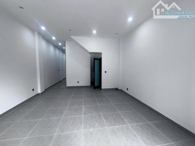 Cho thuê nhà Liền kề 6 tầng 70m Tại Lý sơn, Thượng Thanh Long Biên. - 1