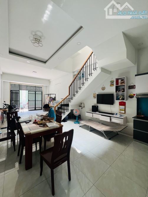 NGANG GẦN 5M - BÌNH TÂN - 60M2 - 3 TẦNG - GIÁ 5 TỶ - 1