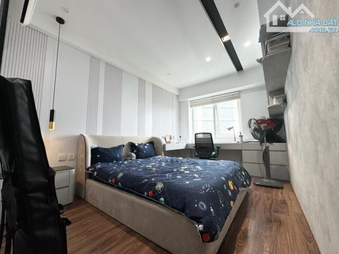 (LÔ GÓC) Bán chung cư Hoàng Đạo Thúy 140m 3PN 2VS view thoáng tầng trung 9 tỷ nội thất vip - 1