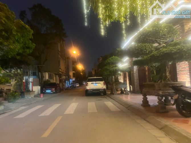 Đất Đấu Giá Giang Biên, view Riverside, vỉa hè ô tô tránh, kinh doanh, 90m, MT 5m giá 18tỷ - 1