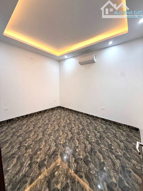 Cho thuê mặt bằng kinh doanh tại Nguyễn Chí Thanh, Đống Đa - Vị trí vàng, tiềm năng sin - 2