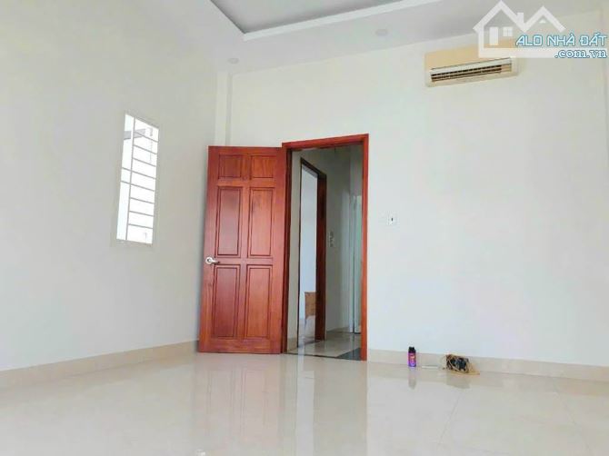 Bán gấp nhà 62 m2, thạnh xuân quận 12, hẻm xe tải, còn mới ở ngay 3 tầng - 2