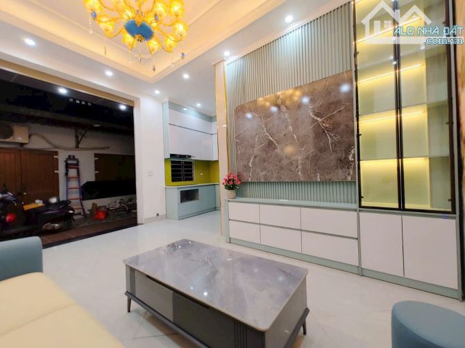 BÁN NHÀ 5 TẦNG VĂN QUÁN TRUNG TÂM HÀ ĐÔNG - 5.35 TỶ - SĐCC - VỊ TRÍ VÀNG Ô TÔ ĐỖ CỬA - 2