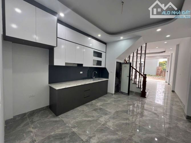 Bán nhà 65m2 xây 3,5 tầng cực đẹp - 2 ô tô tránh -mặt Kinh doanh-giáp Đô Nghĩa- Yên Nghĩa - 2