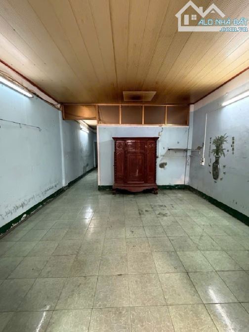 Nhà nát ngay ngã tư Bảy Hiền - 80m2 ngang 4,2m 30m ra mặt tiền - Chỉ hơn 6T - 2