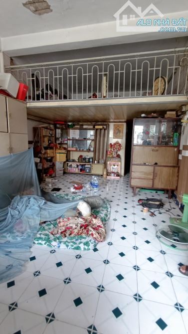 Bán chung cư Lầu 1 Hậu Giang, quận 6, dt 80m2, gần Chợ Bình Tây, chỉ hơn 1 tỷ - 2