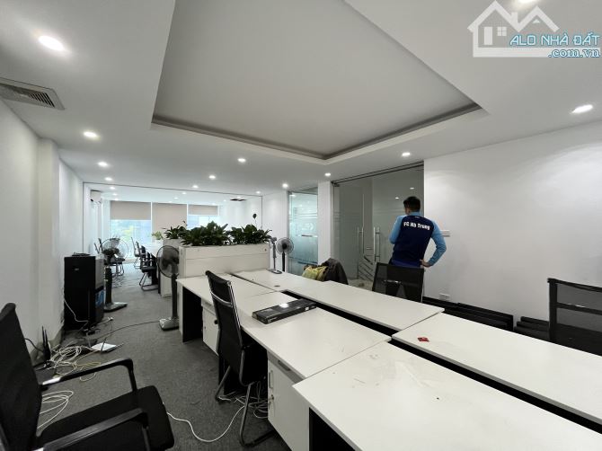 Cho thuê văn phòng 100 m2 tại Văn Quán, Full Nội Thất, vào sử dụng dc ngay - 2