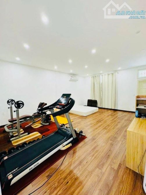 MẶT NGÕ ĐỘI CẤN - 30M RA PHỐ - NGÕ ÔTÔ TRÁNH, VÀO NHÀ - GIÁ 22 TỶ - 2