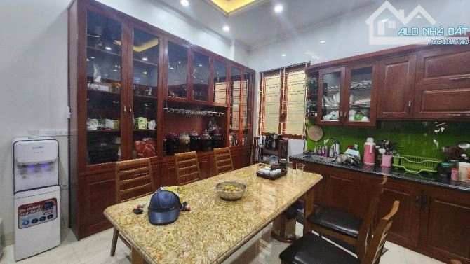 Mặt Phố Phan Chu Trinh 60m² – 5 Tầng, Vỉa Hè Rộng – Dòng Tiền Sẵn, Vị Trí Vàng, Hơn 50 Tỷ - 2