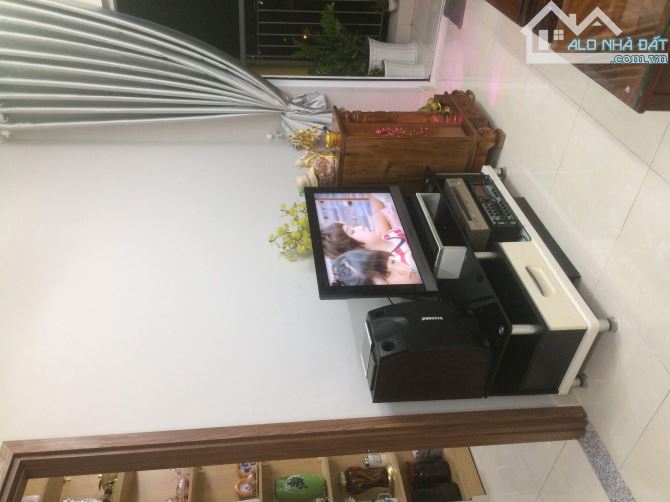 Bán căn hộ chung cư Ngay ngã tư An Sương Q12,  70m2, 2phong ngủ, phòng khách, bếp, 2wc. - 2