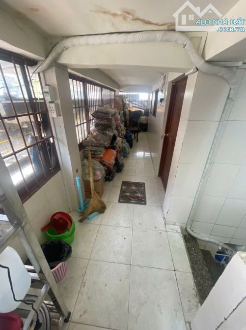 BÁN GẤP - VIEW GÓC TRẦN QUÝ, Q11 DT: 7x13m | Có lửng | Thu nhập 30tr/tháng Giá buông tay: - 2