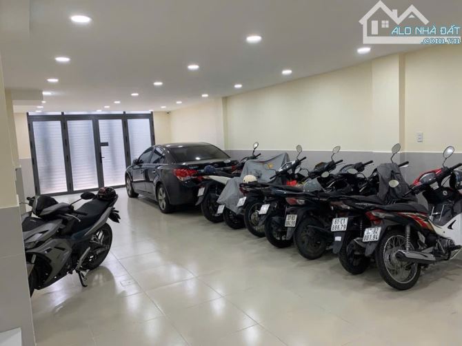Bán Căn Hộ Dịch Vụ, Cách Mạng Tháng Tám, 82m2, 6 tầng, hẻm Ô TÔ 6m, dòng tiền 110 triệu - 2