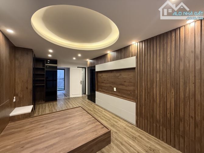 Bán gấp nhà phân lô oto tránh Hoàng Đạo Thành 120m2, 4 tầng, mt 5m, chỉ 22.8 tỷ, giá tốt - 2