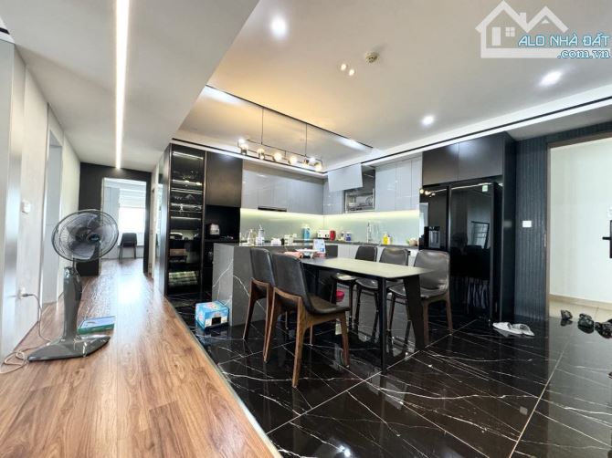 (LÔ GÓC) Bán chung cư Hoàng Đạo Thúy 140m 3PN 2VS view thoáng tầng trung 9 tỷ nội thất vip - 2