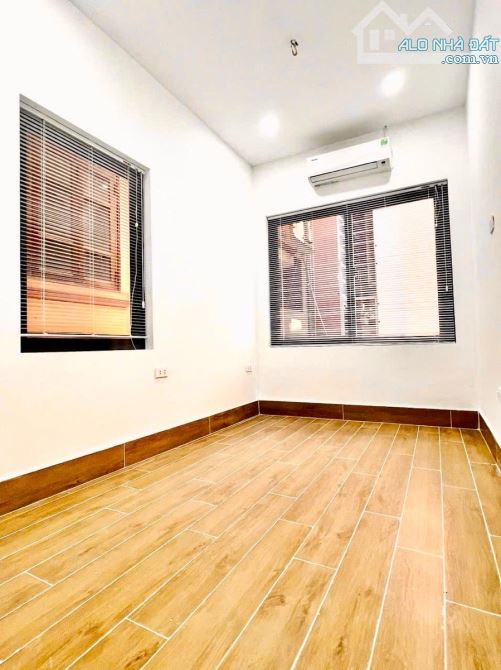 BÁN NHÀ TRẦN CUNG – 24m² x 3 TẦNG – GẦN PHỐ – GIÁ CHỈ 2.7 TỶ - 2