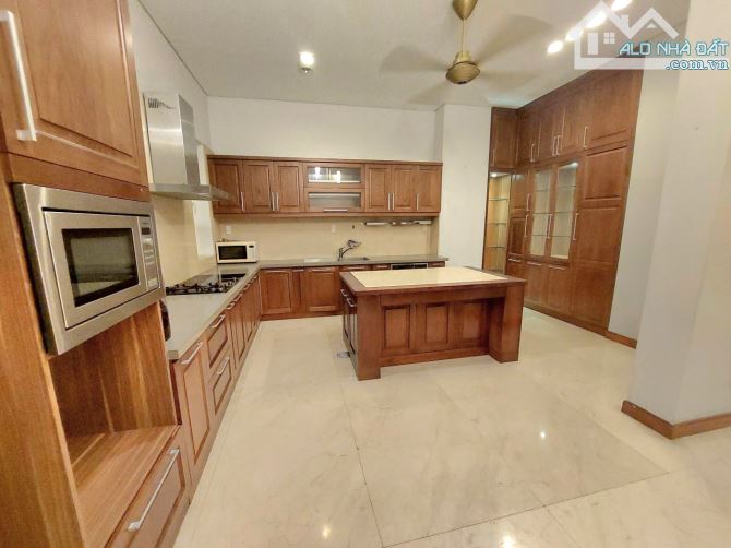 Biệt thự 1 đời chủ HXH Nguyễn Văn Trỗi, PN. 17x12m nở nhẹ (208m2) 3 tầng giá tốt - 2