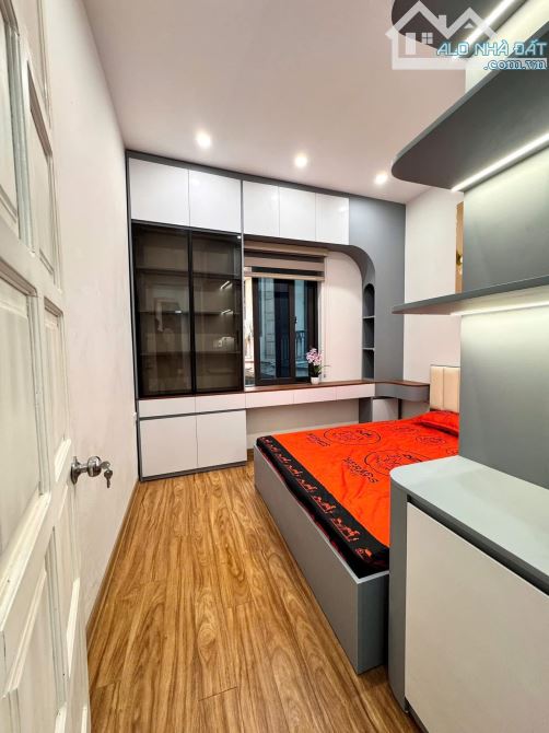 Tôi bán nhà phố Đông Tác, Phạm Ngọc Thạch ĐỐNG ĐA oto đỗ cửa 65m2 8T bán 8ty95 - 2