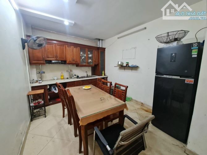 Cho thuê căn nhà 40,5 m2, cạnh Hồ phương liệt giá 12,5 triệu/tháng - 2