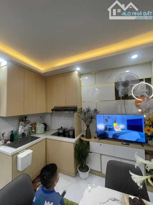 HƠN 1 TỶ CÓ CĂN HỘ CCMN - PHỐ LINH QUANG - ĐỐNG ĐA 50m2 - 3