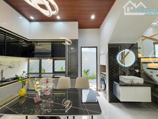 Bán nhà 2 tầng  sân vườn x122m2 kiệt Hoàng Diệu thông Nguyễn Hoàng , Hải Châu , Đà Nẵng - 3