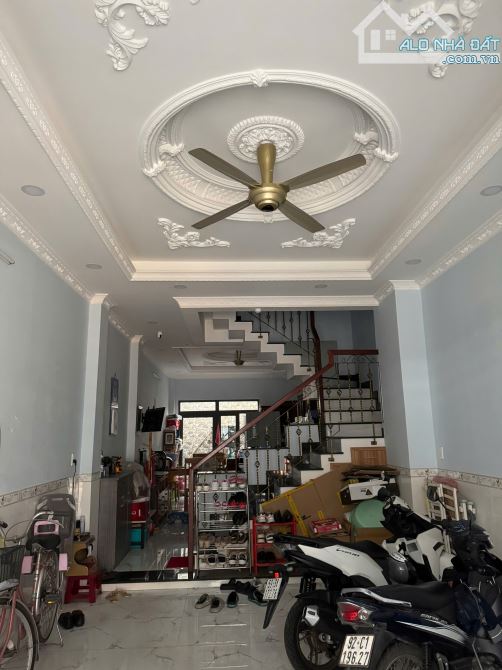 Siêu vị trí! Mặt tiền Phan Văn Trị, P5 ngay Emart - Nhà 2 tầng DT 4x25, có hẻm sau - 3