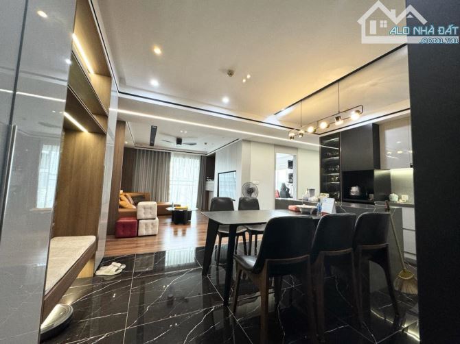 (LÔ GÓC) Bán chung cư Hoàng Đạo Thúy 140m 3PN 2VS view thoáng tầng trung 9 tỷ nội thất vip - 3