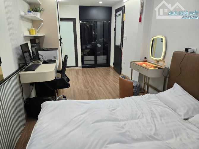 BÁN GẤP TÒA NHÀ 120M2 - 8 TẦNG. THANG MÁY, Ô TÔ ĐỖ CỬA, 21 CĂN HỘ KHÉP KÍN. - 3