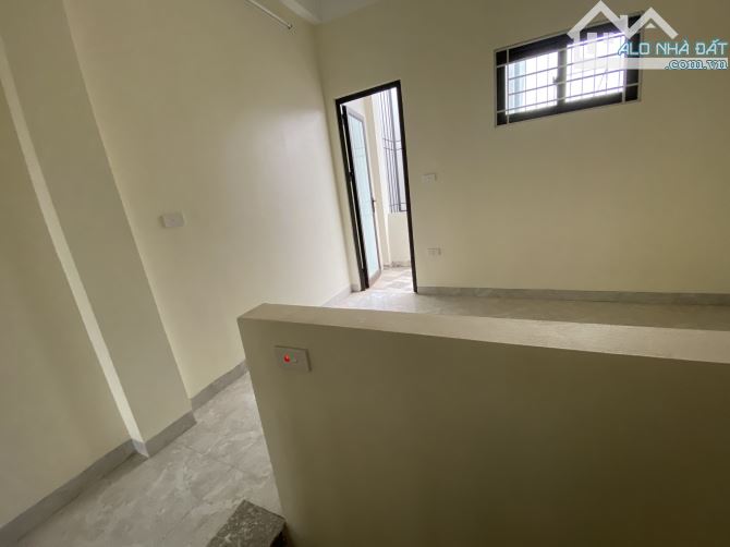 NHÀ MỚI 40M2 – NGÕ NÔNG Ô TÔ ĐỖ GẦN – THUẬN TIỆN ĐI LÀM TRUNG TÂM HÀ NỘI - 4