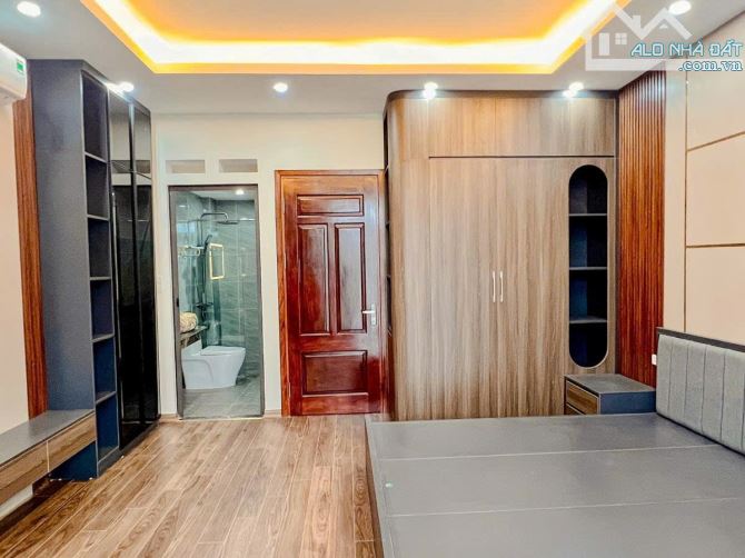 BÁN NHÀ MẶT PHỐ TRẦN BÌNH Ô TÔ THANG MÁY KINH DOANH DT 81M 5T MT 5M GIÁ 19,7 TỶ - 4