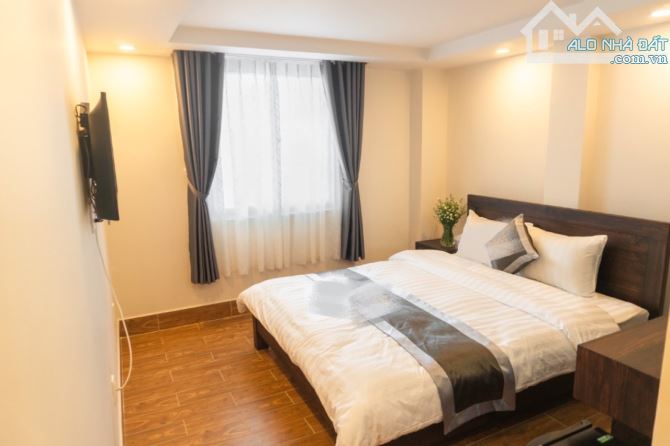 KHÁCH SẠN 5 TẦNG HOÀNCÔNG 420M2 SÀN CÓ THANG MÁY NGAY TRUNG TÂM CÁCH CHỢ ĐÀ LẠT 750M 17 TỶ - 4