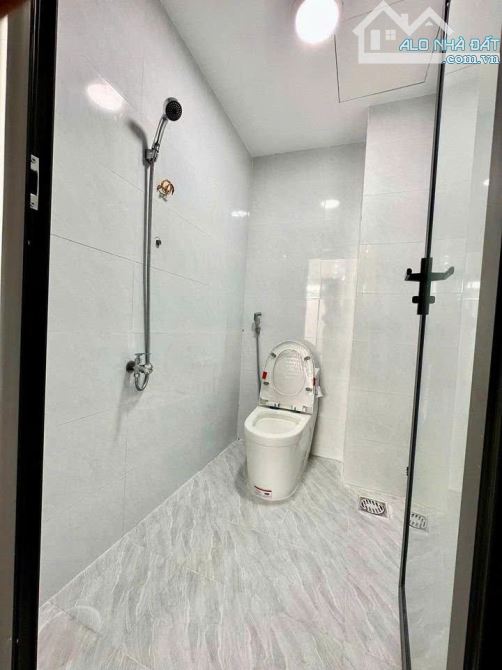 NHÀ LẦU CẠNH KHU DÂN CƯ HIỆN HỮU - 4