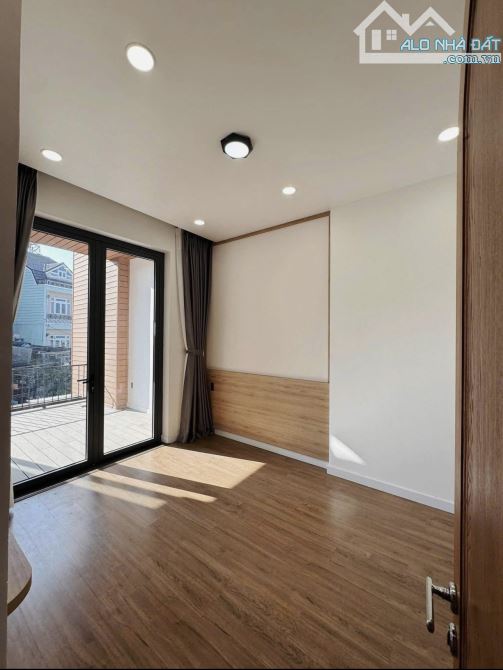 VILLA HIỆN ĐẠI MẶT TIỀN ĐƯỜNG THI SÁCH, P6 – TRUNG TÂM ĐÀ LẠT -19.5 Tỷ - 4