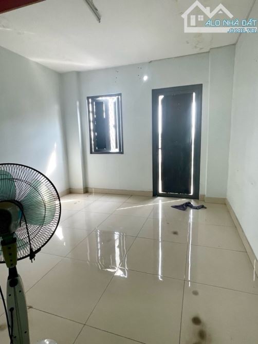 Mặt tiền Lê Hoàng Phái P.17 GV, 4 tầng BTCT, dòng tiền 32tr/th - 4