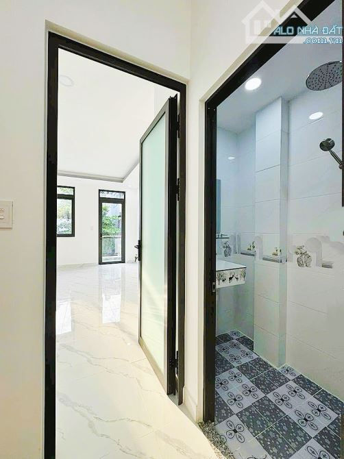 MẶT TIỀN KINH DOANH- KHU LÊ VĂN QỨƠI GIÁP TÂN PHÚ - 4 TẦNG- DT : 50M2 - NHÀ MỚI Ở NGAY - C - 4