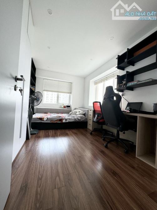 (LÔ GÓC) Bán chung cư Hoàng Đạo Thúy 140m 3PN 2VS view thoáng tầng trung 9 tỷ nội thất vip - 4