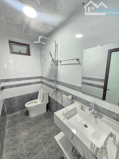 MẬU LƯƠNG 33M2 5 TẦNG 4 NGỦ GẦN PHỐ GẦN Ô TÔ 5,48 TỶ! - 5