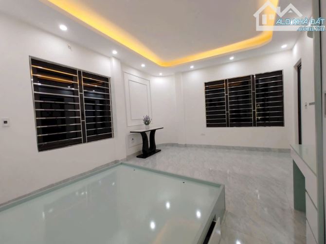BÁN NHÀ 5 TẦNG VĂN QUÁN TRUNG TÂM HÀ ĐÔNG - 5.35 TỶ - SĐCC - VỊ TRÍ VÀNG Ô TÔ ĐỖ CỬA - 6