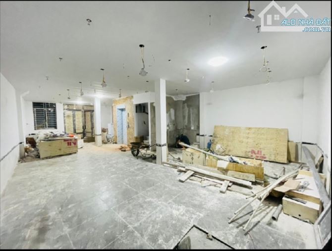22.8 Tỷ / 84 M2/ 7 Tầng / 5.6 Mt/ Mỹ Đình / 28 Phòng - 6