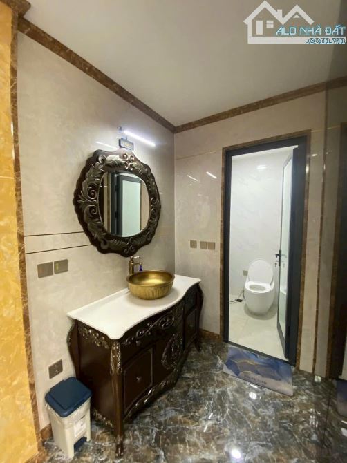Bán nhà 2 thoáng trung tâm quận Nam Từ Liêm.DT 125m2 x 7 tầng. MT 7m. 3x tỷ ( - 6