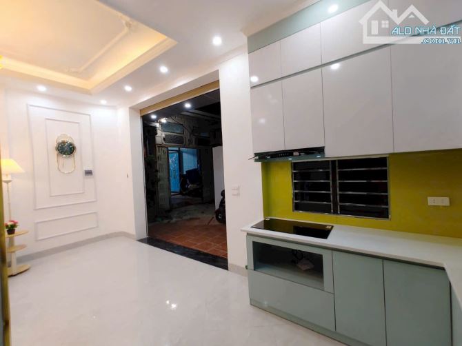 BÁN NHÀ 5 TẦNG VĂN QUÁN TRUNG TÂM HÀ ĐÔNG - 5.35 TỶ - SĐCC - VỊ TRÍ VÀNG Ô TÔ ĐỖ CỬA - 8