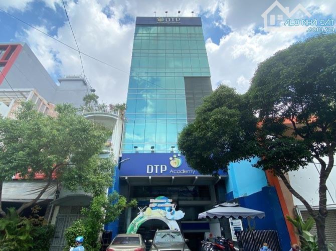 Văn phòng giá rẻ gần sân bay- Quận Phú Nhuận, DT 70-120-200m2, sàn mới, đầy đủ tiện ích.