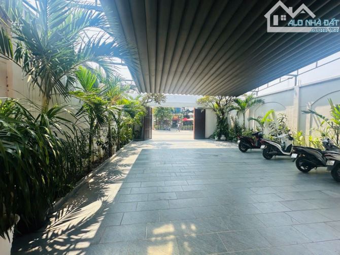 CC BÁN NHÀ 4 TẦNG DT KHỦNG 326M2 ĐANG KINH DOANH SPA ĐƯỜNG PHẠM NHƯ XƯƠNG CHỈ 16 TỶ