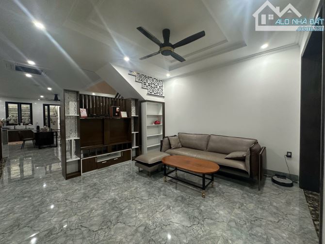 Cơ Hội Hiếm Có! Nhà Mặt Tiền Trần Nguyên Đán – Giá Tốt Nhất Khu Vực, Liên Hệ Ngay!